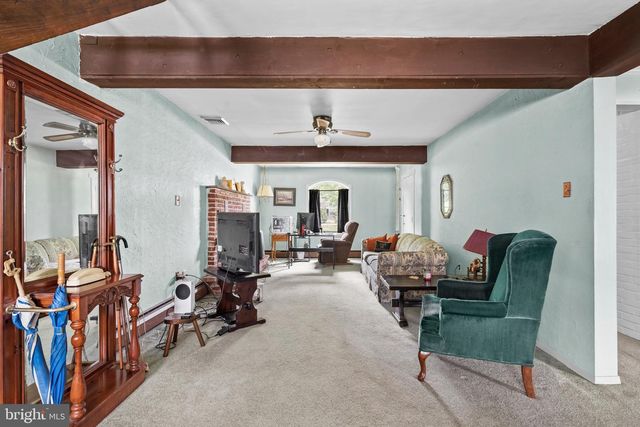 51 NICKELHILL LN, Levittown, PA 19054