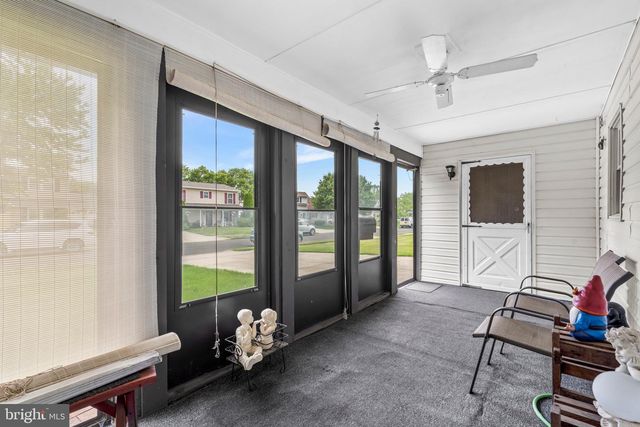51 NICKELHILL LN, Levittown, PA 19054
