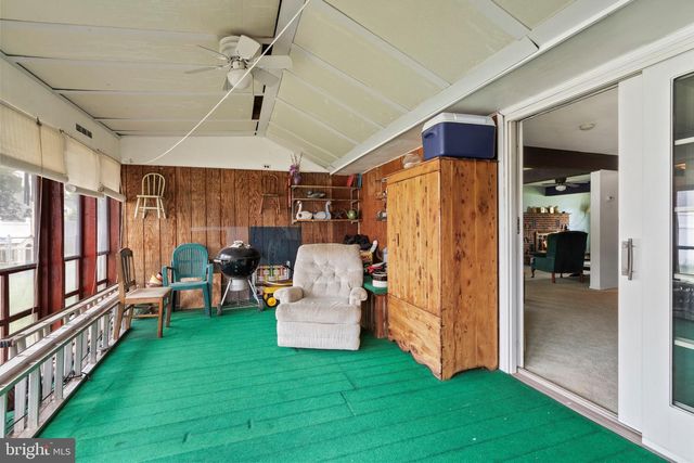 51 NICKELHILL LN, Levittown, PA 19054