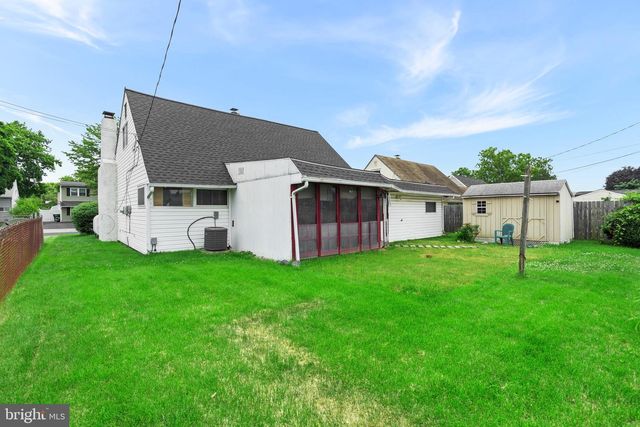 51 NICKELHILL LN, Levittown, PA 19054
