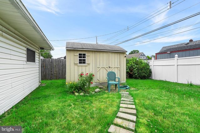 51 NICKELHILL LN, Levittown, PA 19054