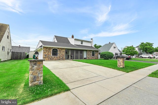 51 NICKELHILL LN, Levittown, PA 19054