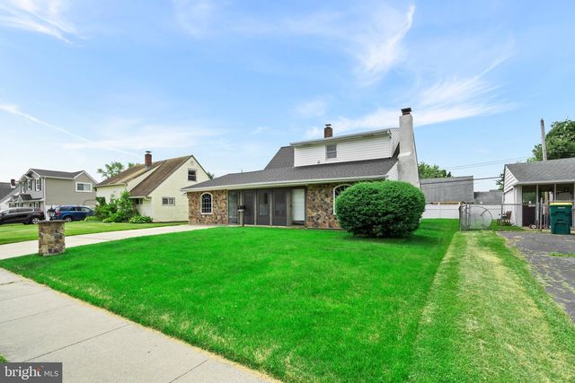 51 NICKELHILL LN, Levittown, PA 19054
