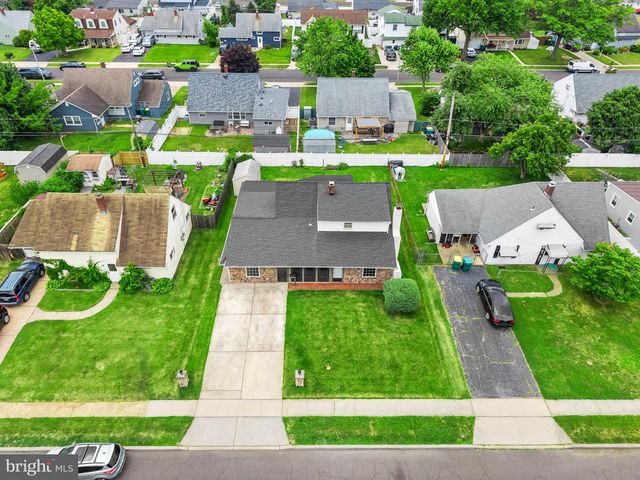 51 NICKELHILL LN, Levittown, PA 19054