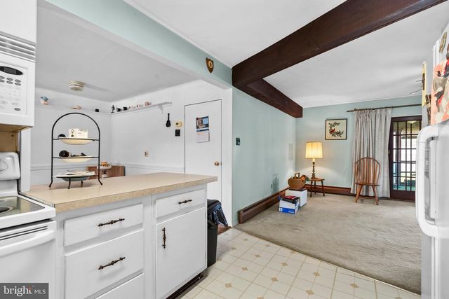 51 NICKELHILL LN, Levittown, PA 19054