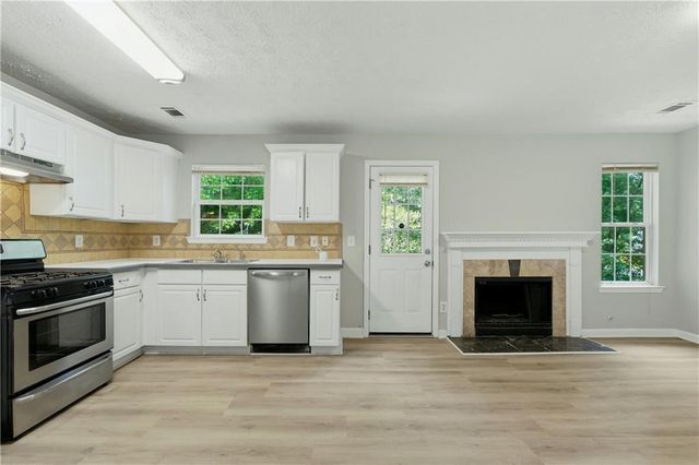 10879 Morning Dove Drive, Hampton, GA 30228