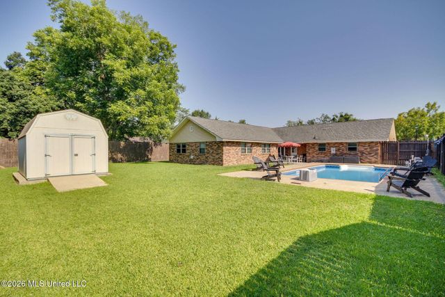 12424 Crestwood Drive, Gulfport, MS 39503