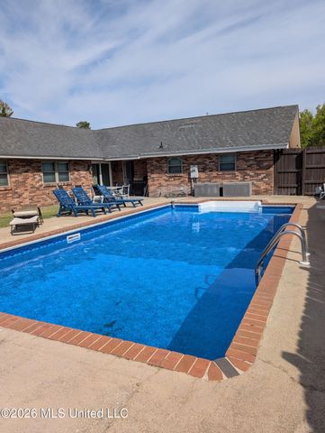 12424 Crestwood Drive, Gulfport, MS 39503