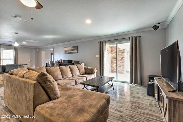 12424 Crestwood Drive, Gulfport, MS 39503