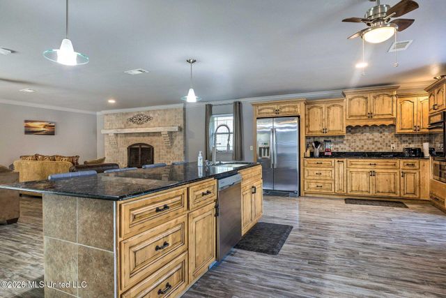 12424 Crestwood Drive, Gulfport, MS 39503