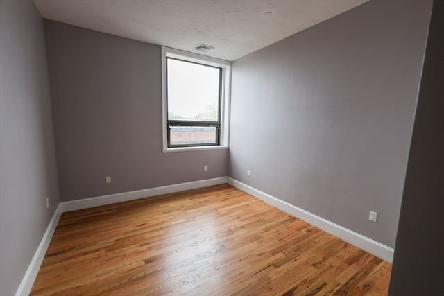 66 Main Street 2D, Taunton, MA 02780