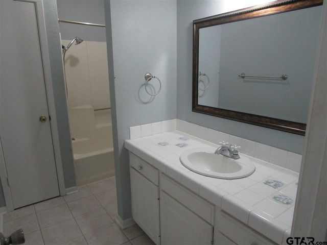 6027 Whispering Lane, Tyler, TX 75707