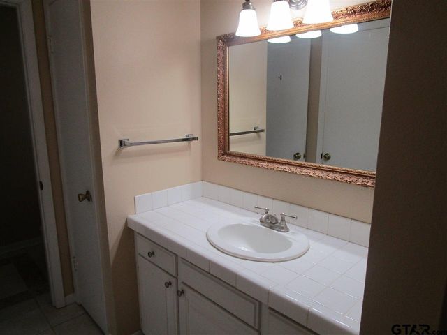 6027 Whispering Lane, Tyler, TX 75707