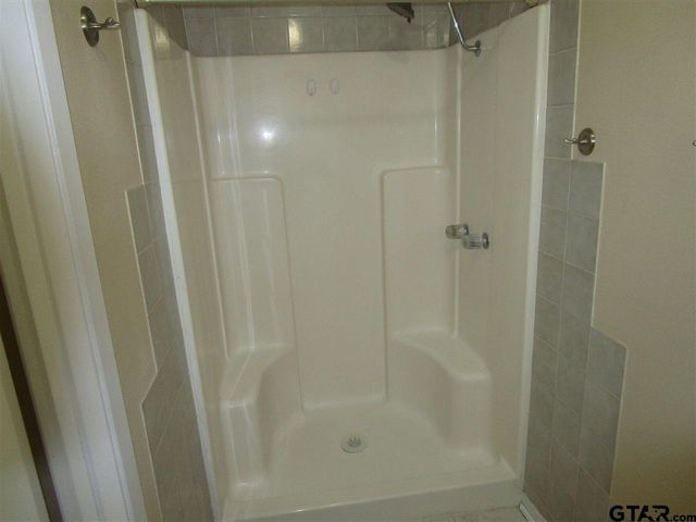 6027 Whispering Lane, Tyler, TX 75707