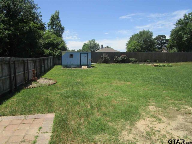 6027 Whispering Lane, Tyler, TX 75707