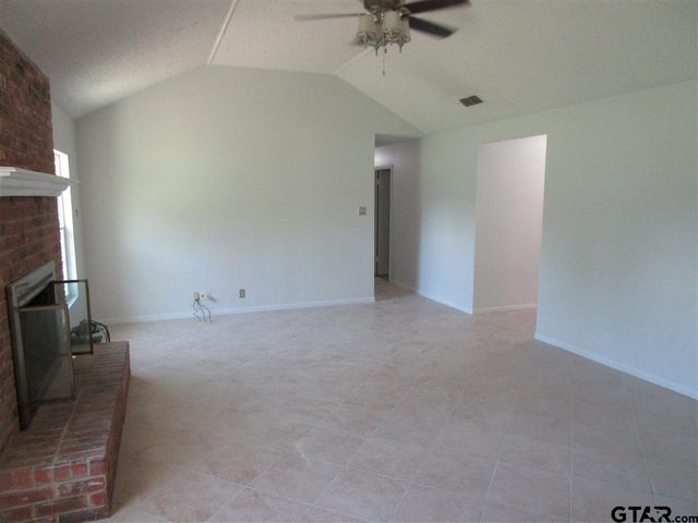 6027 Whispering Lane, Tyler, TX 75707