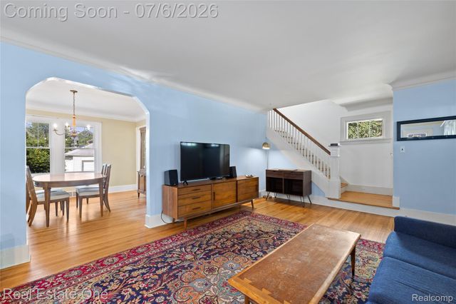 21546 Gregory Street, Dearborn, MI 48124