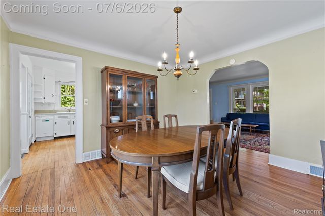 21546 Gregory Street, Dearborn, MI 48124