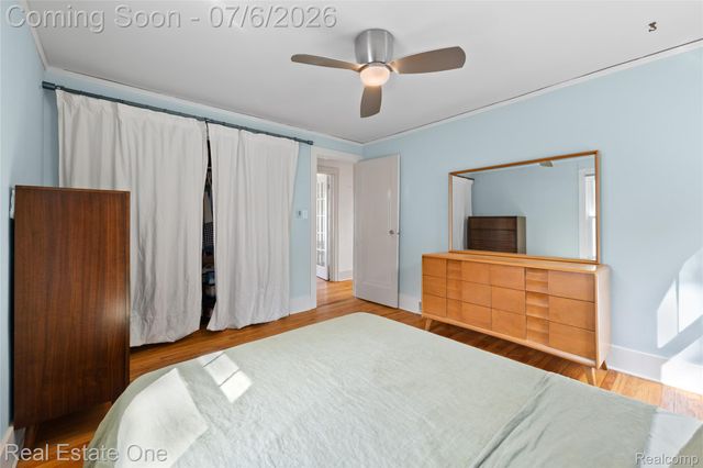 21546 Gregory Street, Dearborn, MI 48124