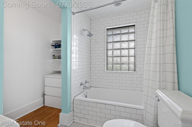 21546 Gregory Street, Dearborn, MI 48124
