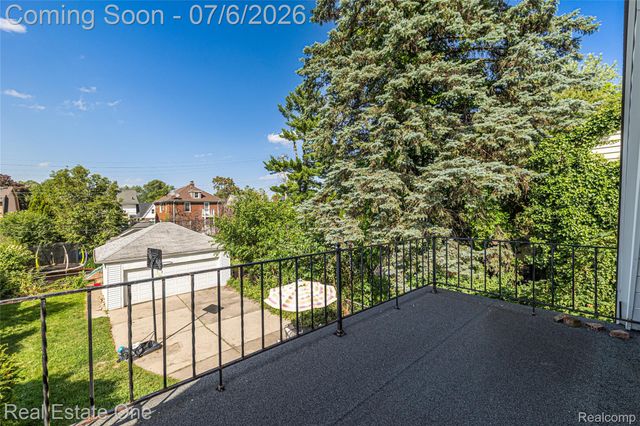 21546 Gregory Street, Dearborn, MI 48124