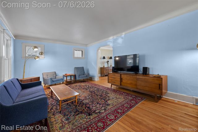 21546 Gregory Street, Dearborn, MI 48124