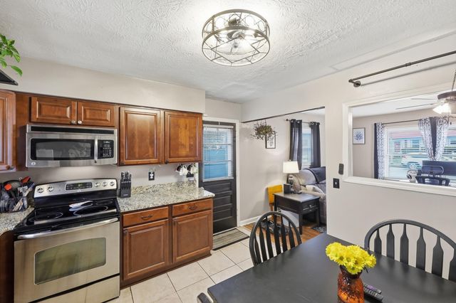 1708 Knoxville Court, Lexington, KY 40505