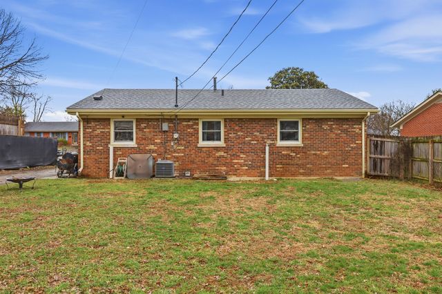 1708 Knoxville Court, Lexington, KY 40505