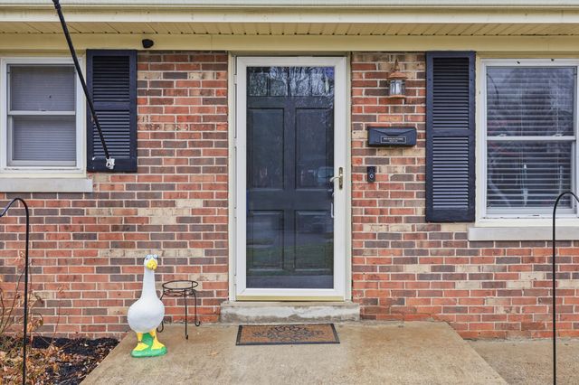 1708 Knoxville Court, Lexington, KY 40505