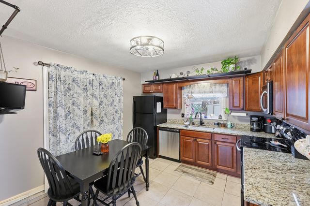 1708 Knoxville Court, Lexington, KY 40505