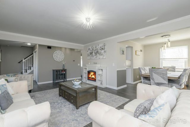 2811 Comanche COURT S, Waukesha, WI 53188