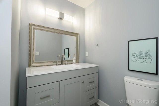 2811 Comanche COURT S, Waukesha, WI 53188