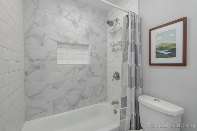 2811 Comanche COURT S, Waukesha, WI 53188