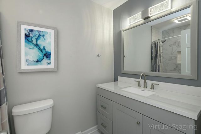 2811 Comanche COURT S, Waukesha, WI 53188