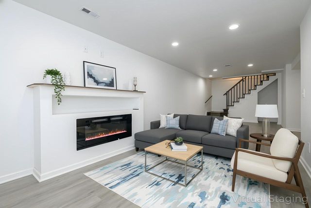 2811 Comanche COURT S, Waukesha, WI 53188