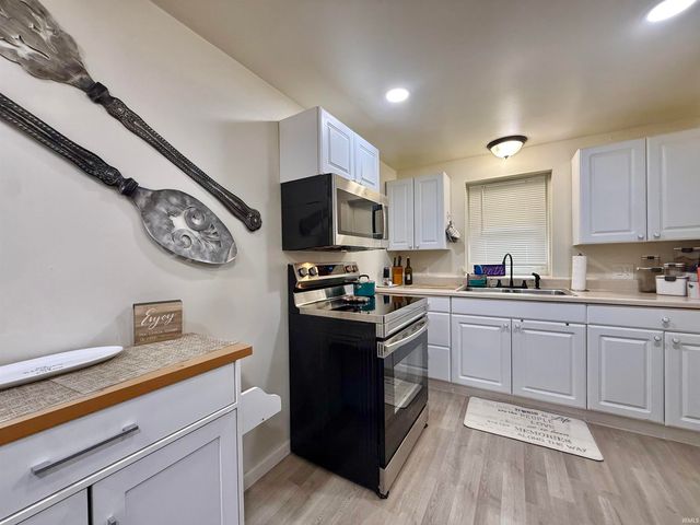 4100 Claremont Avenue, Evansville, IN 47712