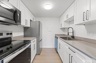 14020 Juanita Drive NE #B3, Kirkland, WA 98034