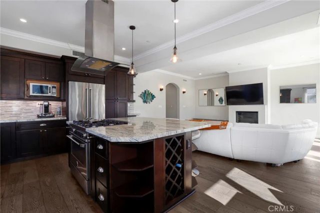 1644 S Bentley Avenue 401, Los Angeles, CA 90025