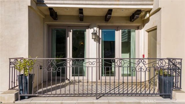 1644 S Bentley Avenue 401, Los Angeles, CA 90025