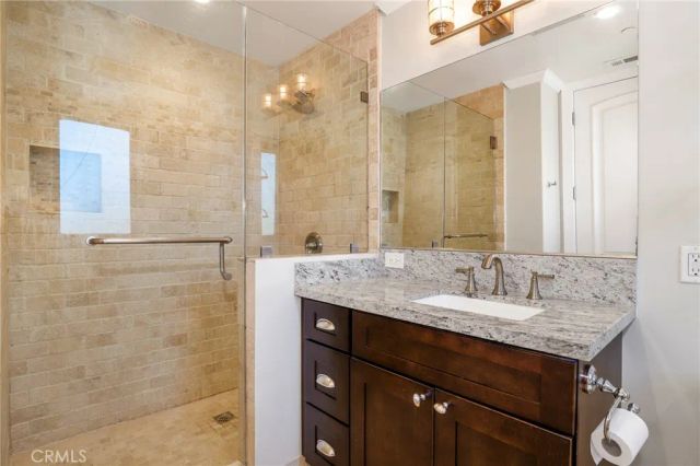 1644 S Bentley Avenue 401, Los Angeles, CA 90025