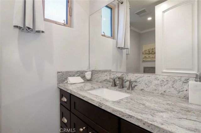 1644 S Bentley Avenue 401, Los Angeles, CA 90025