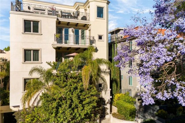 1644 S Bentley Avenue 401, Los Angeles, CA 90025