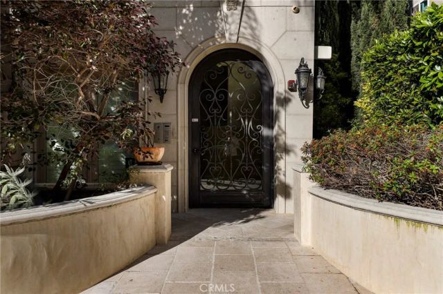 1644 S Bentley Avenue 401, Los Angeles, CA 90025