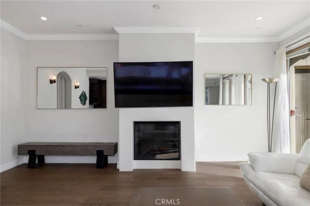 1644 S Bentley Avenue 401, Los Angeles, CA 90025