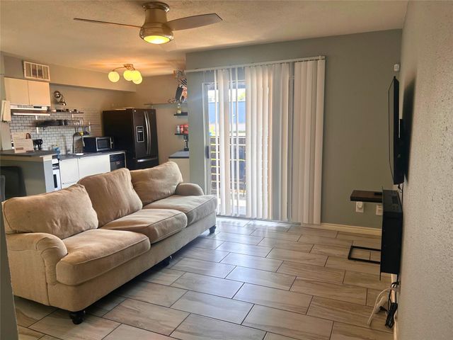 1840 Burton DR 103, Austin, TX 78741