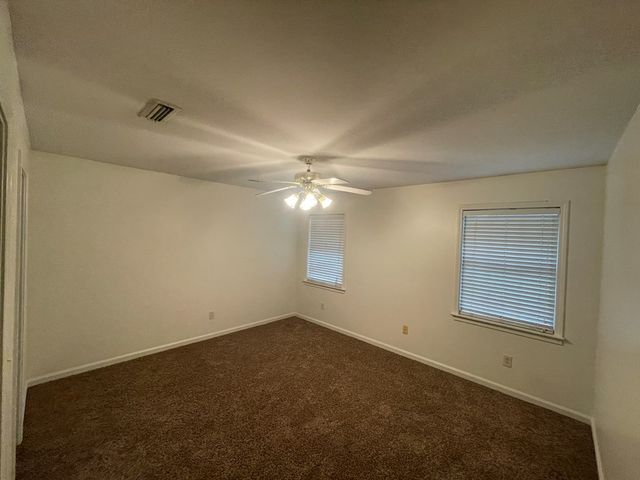 1311 Baywood Rd., Dothan, AL 36305