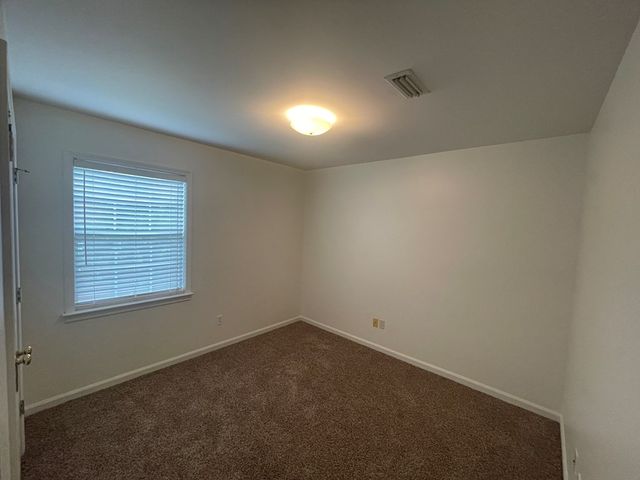 1311 Baywood Rd., Dothan, AL 36305