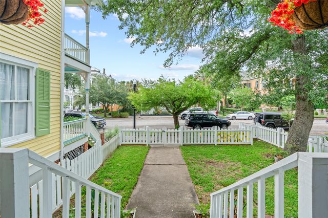 1219 Sealy Street, Galveston, TX 77550