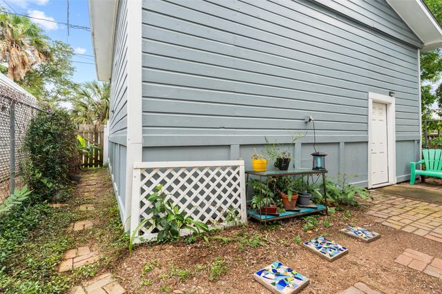 1219 Sealy Street, Galveston, TX 77550