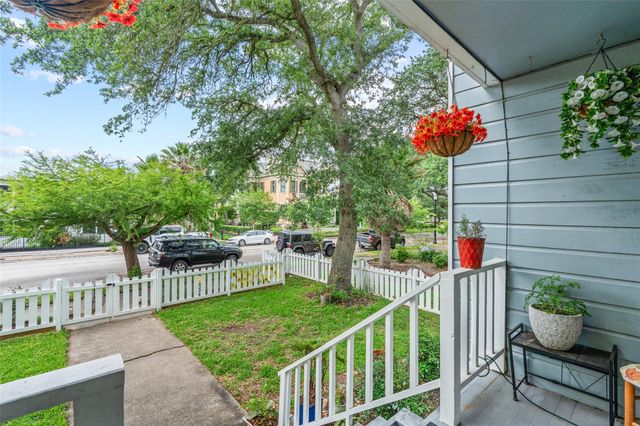 1219 Sealy Street, Galveston, TX 77550